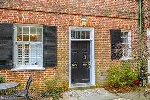 1216 Sophia St, Fredericksburg, VA 22401 - Photo 2