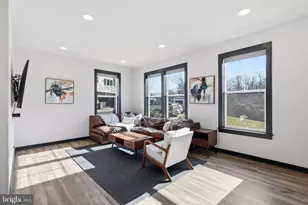 121 Kinross Ln, Fredericksburg, VA 22401 - Photo 4