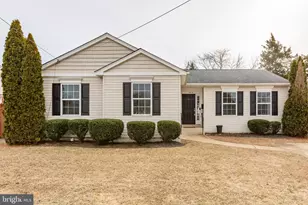 604 Woodford St, Fredericksburg, VA 22401 - Photo 1