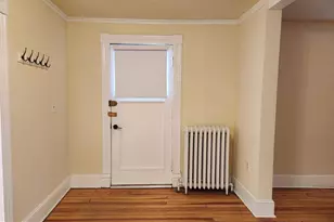 619 Caroline St, Fredericksburg, VA 22401 - Photo 2