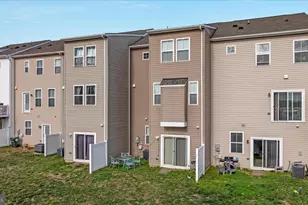 1216 Hudgins Farm Cir, Fredericksburg, VA 22408 - Photo 44