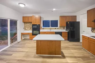 1020 Bakersfield Ln, Fredericksburg, VA 22401 - Photo 2