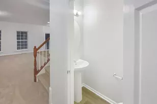 1020 Bakersfield Ln, Fredericksburg, VA 22401 - Photo 12