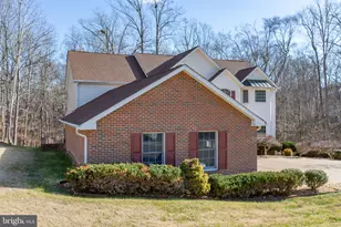 1001 Featherston Ct, Fredericksburg, VA 22401 - Photo 6