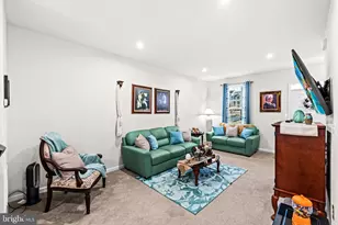 1318 Trestle Dr, Fredericksburg, VA 22401 - Photo 6