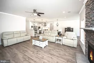 1102 Dameron Ct, Fredericksburg, VA 22401 - Photo 26