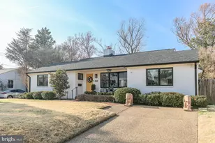 1313 Dandridge St, Fredericksburg, VA 22401 - Photo 2