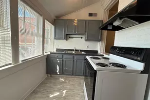 604 Caroline St, Fredericksburg, VA 22401 - Photo 12