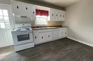 1421 Dandridge St, Fredericksburg, VA 22401 - Photo 6