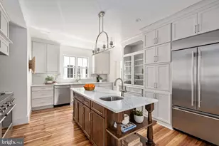 1403 Washington Ave, Fredericksburg, VA 22401 - Photo 2