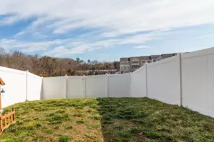 1428 Hudgins Farm Cir, Fredericksburg, VA 22408 - Photo 6