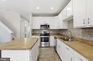 1107 Hampton St, Fredericksburg, VA 22401 - Photo 18