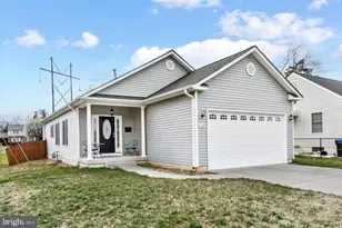 140 Ridgeway St, Fredericksburg, VA 22401 - Photo 2