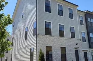 128 Kinross Ln, Fredericksburg, VA 22401 - Photo 2