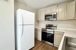 134 Hickok Cir, Fredericksburg, VA 22401 - Photo 2