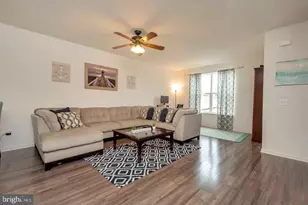 1418 Hudgins Farm Cir, Fredericksburg, VA 22408 - Photo 10