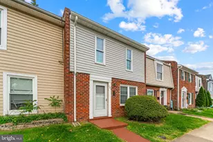 104 Hickok Cir, Fredericksburg, VA 22401 - Photo 2