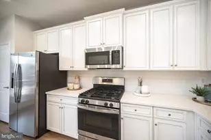 1103 Rampart Dr, Fredericksburg, VA 22401 - Photo 4