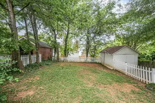 911 Brompton St, Fredericksburg, VA 22401 - Photo 2