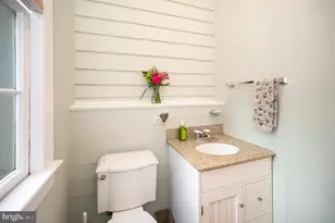 1102 Prince Edward St, Fredericksburg, VA 22401 - Photo 20