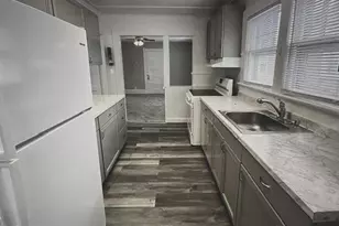 807 Wolfe St, Fredericksburg, VA 22401 - Photo 2