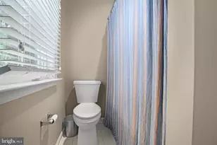 1002 W Kensington Cir, Fredericksburg, VA 22401 - Photo 34