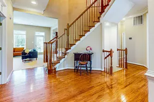 1002 W Kensington Cir, Fredericksburg, VA 22401 - Photo 2