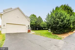 1002 W Kensington Cir, Fredericksburg, VA 22401 - Photo 56