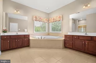 1002 W Kensington Cir, Fredericksburg, VA 22401 - Photo 28