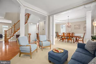 1002 W Kensington Cir, Fredericksburg, VA 22401 - Photo 4
