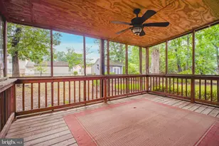 408 Deerwood Dr, Fredericksburg, VA 22401 - Photo 12