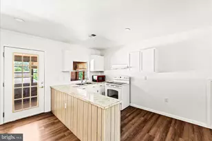 1318 Dandridge St, Fredericksburg, VA 22401 - Photo 30