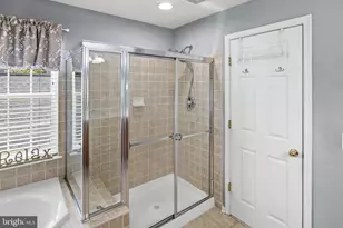 1305 Hearthstone Dr, Fredericksburg, VA 22401 - Photo 32