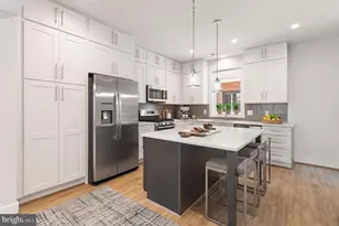 313 Charles St, Fredericksburg, VA 22401 - Photo 2
