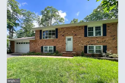 433 Deerwood Drive, Fredericksburg, VA 22401 - Photo 2