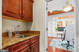 1402 Sands Cir, Fredericksburg, VA 22401 - Photo 18