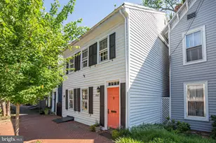 1307 Caroline St, Fredericksburg, VA 22401 - Photo 2