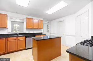 1307 Caroline St, Fredericksburg, VA 22401 - Photo 12