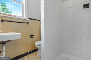 1004 Prince Edward St, Fredericksburg, VA 22401 - Photo 6