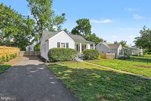 449 Hanson Ave, Fredericksburg, VA 22401 - Photo 2