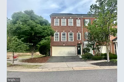 1040 Hotchkiss Place, Fredericksburg, VA 22401 - Photo 2