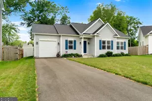 106 Ridgeway St, Fredericksburg, VA 22401 - Photo 12