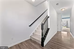 1418 Hudgins Farm Cir, Fredericksburg, VA 22408 - Photo 6