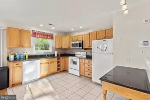 621 Wolfe St, Fredericksburg, VA 22401 - Photo 4