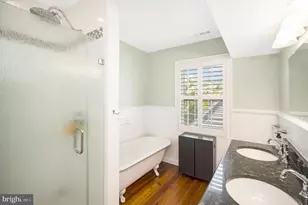 1102 Prince Edward St, Fredericksburg, VA 22401 - Photo 16