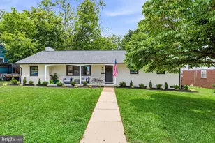 710 Bunker Hill St, Fredericksburg, VA 22401 - Photo 2