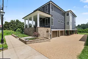 1119 Sophia St, Fredericksburg, VA 22401 - Photo 2