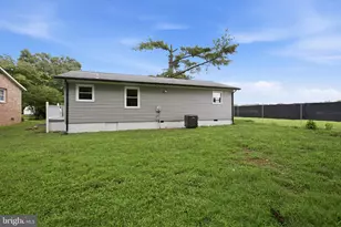 2005 New Kent St, Fredericksburg, VA 22401 - Photo 6