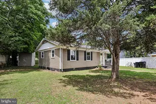 211 Howison Ave, Fredericksburg, VA 22401 - Photo 2