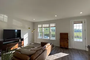 1812 Briscoe Ln, Fredericksburg, VA 22401 - Photo 2